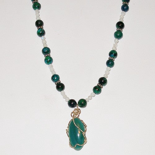 Wire Wrapped Green Agate Pendant Necklace
