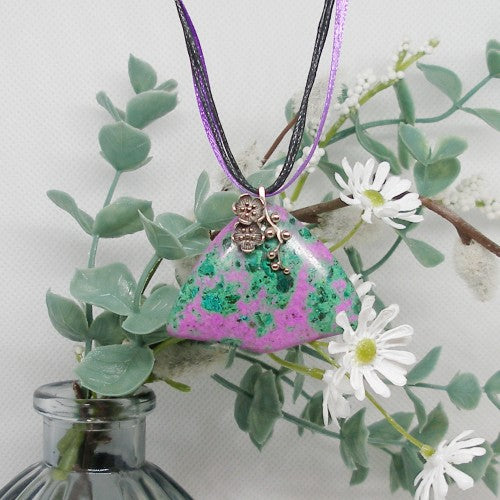 Stichtite Pendant